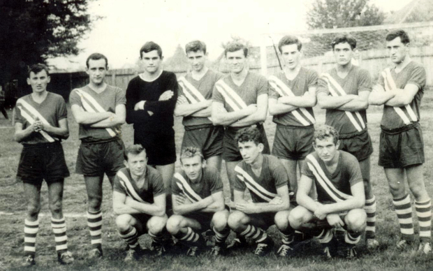 Momčad Banovca i golman Ivica Žarinac u Glini 1966.