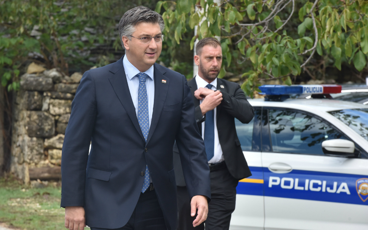 Large plenkovic hrvoje jelavic