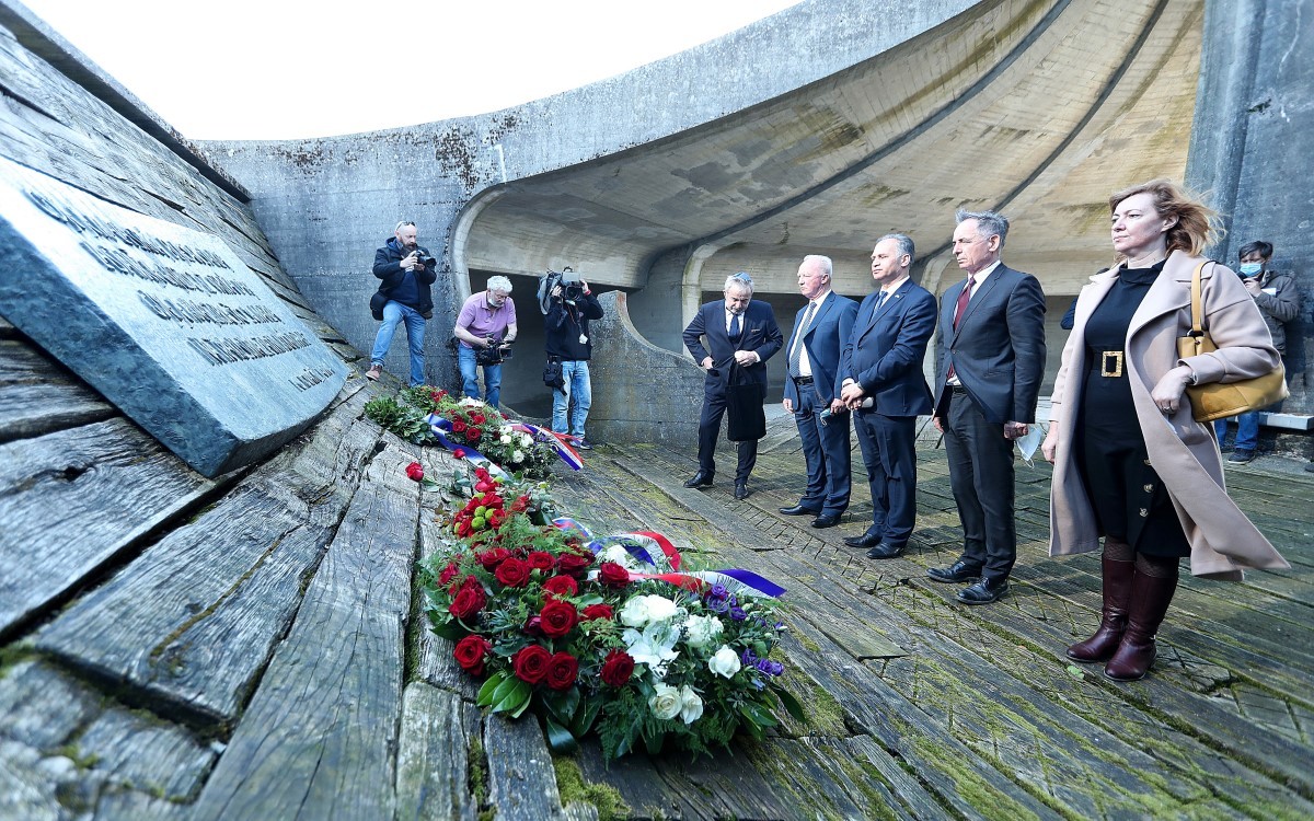 Large jasenovac najnovija