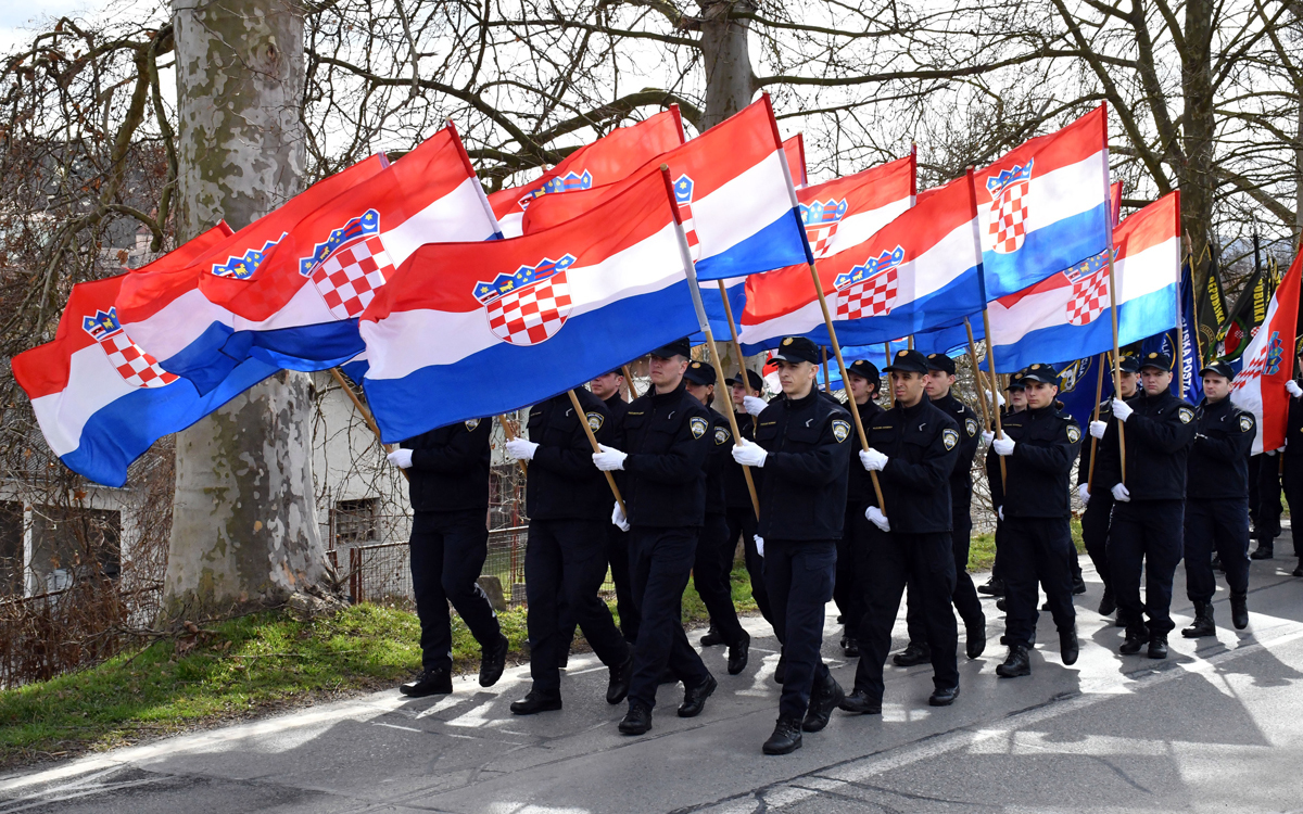 Large t1policija ivica galovic