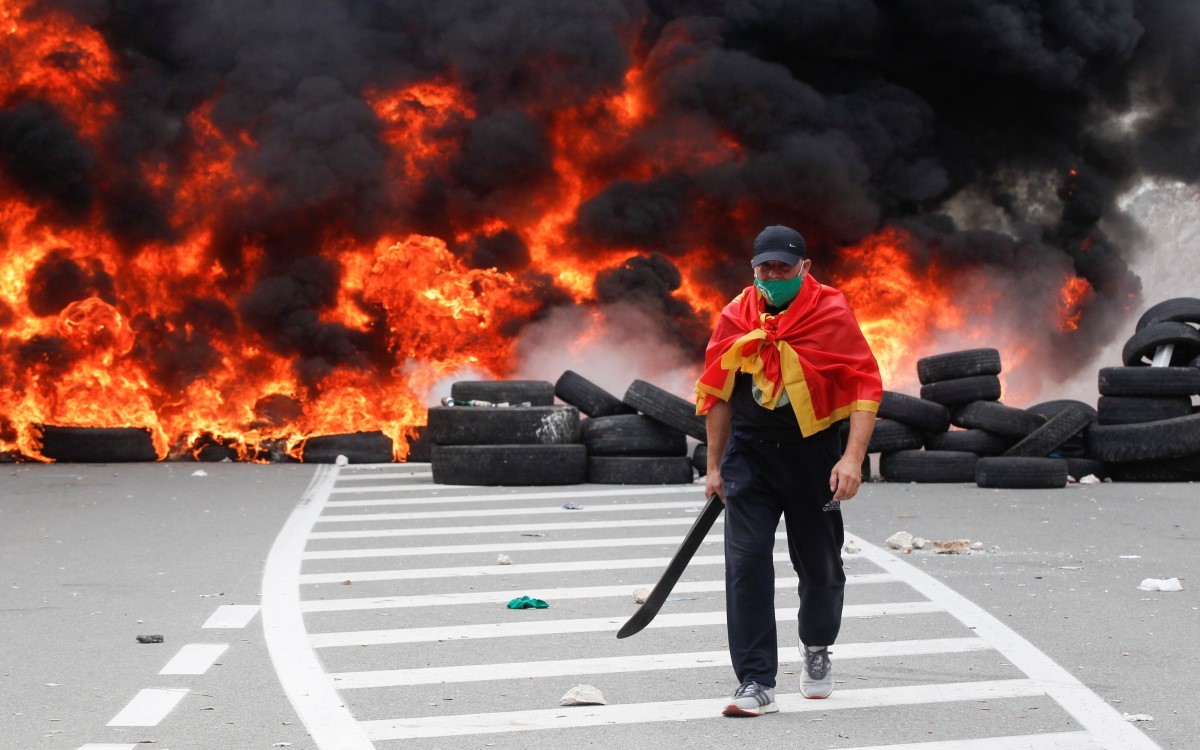 Large crna gora protesti stevo vasiljevic  reuters