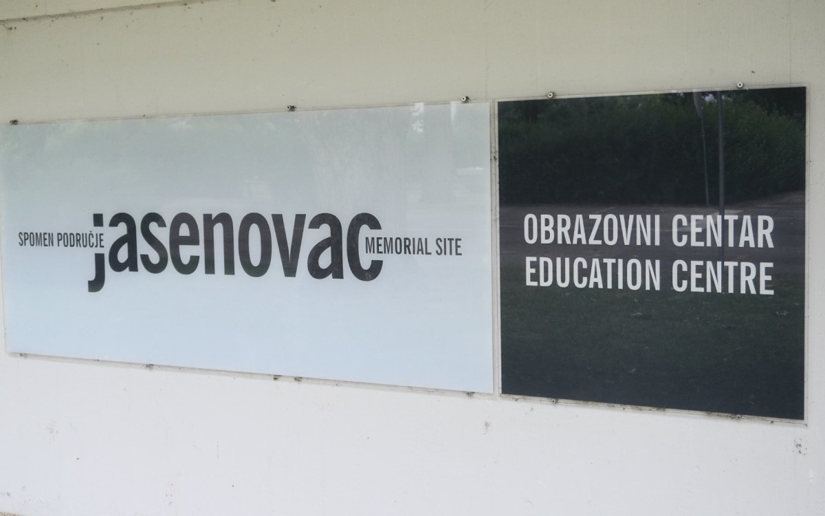 Large jasenovac