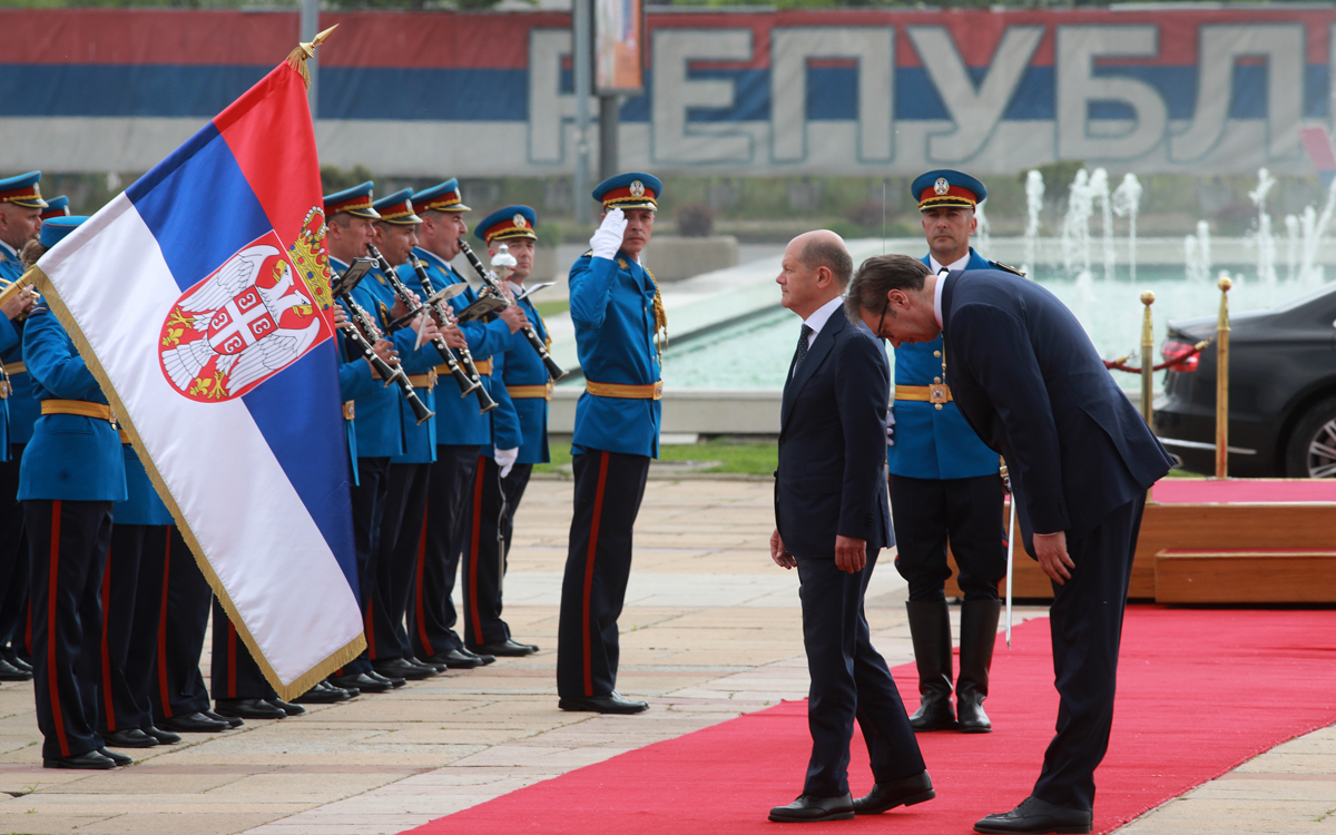 Large d1scholz i vucic milos tesic  ataimages