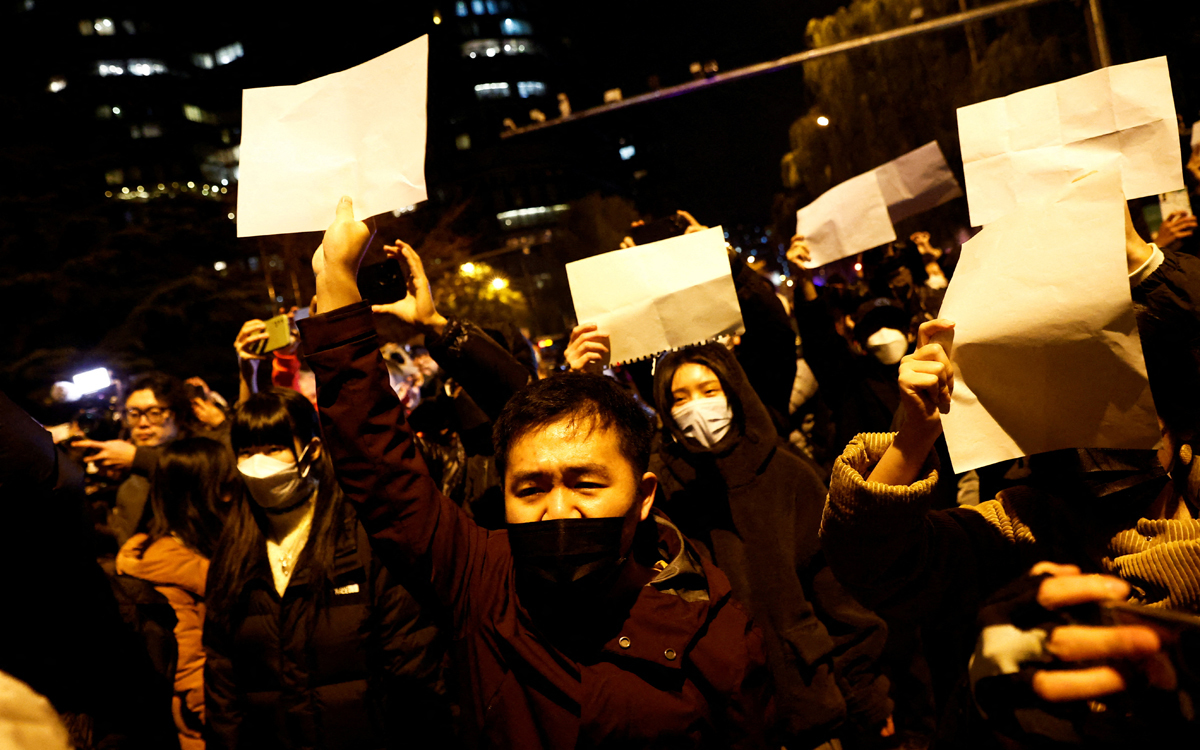 Large 1protesti u pekingu thomas peter