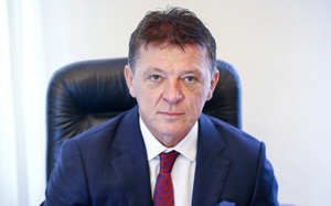 Small intrigator  nenad