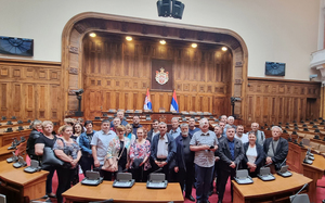 Small odmah poset beogradu