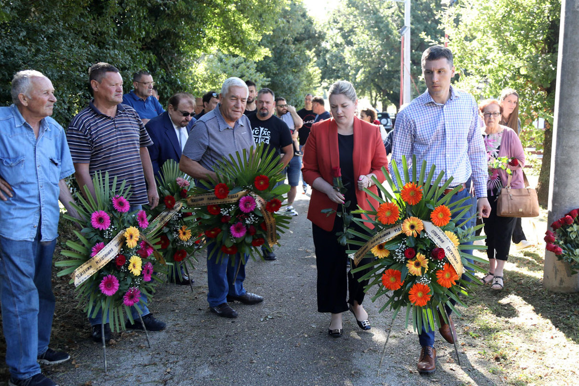 Large uzdolje du%c5%a1ko jaramaz