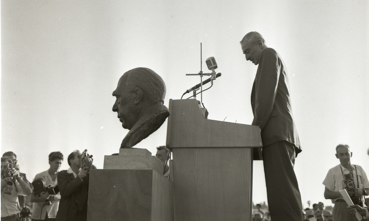 Large j. robert oppenheimer visit to israel