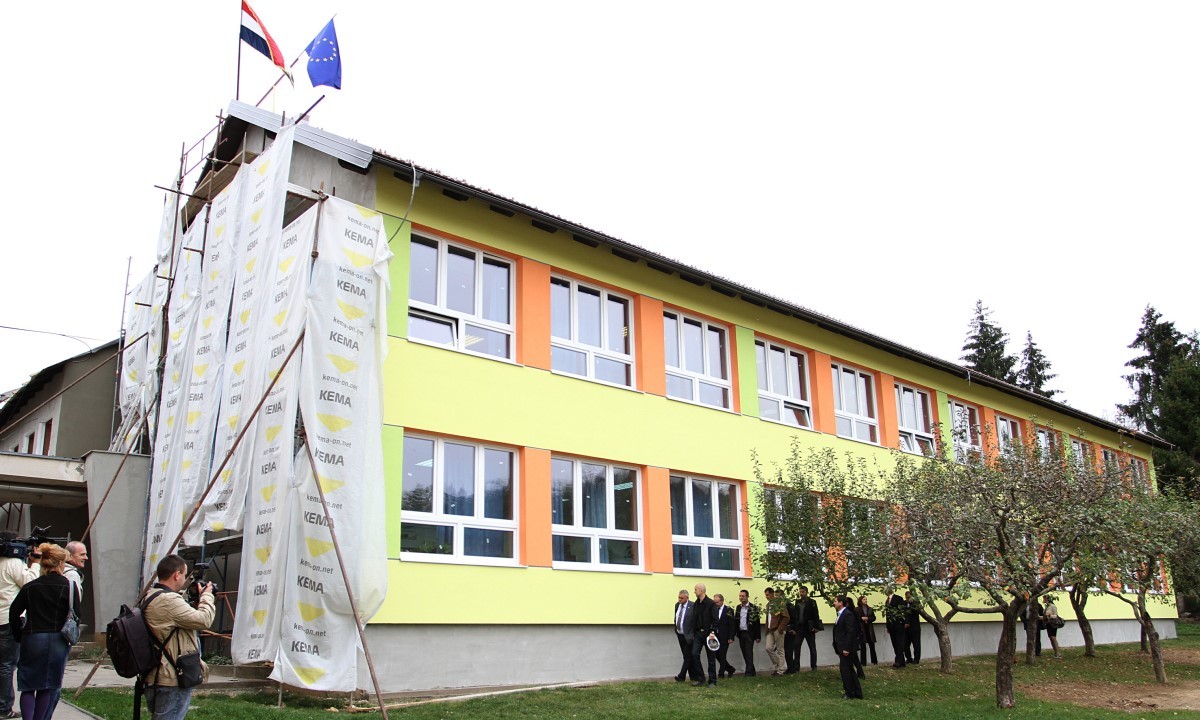 Large skola krnjak stedul fabac