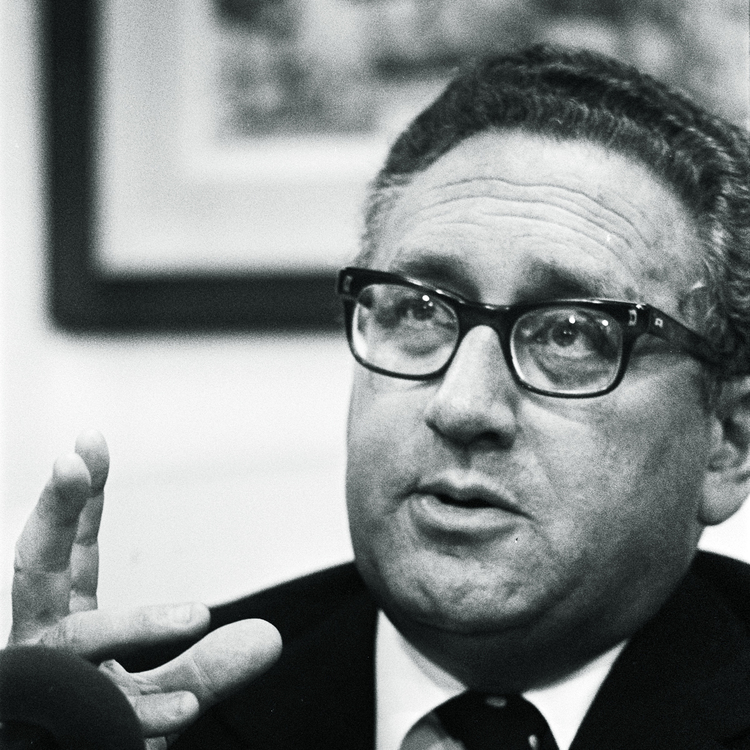 Large kissinger