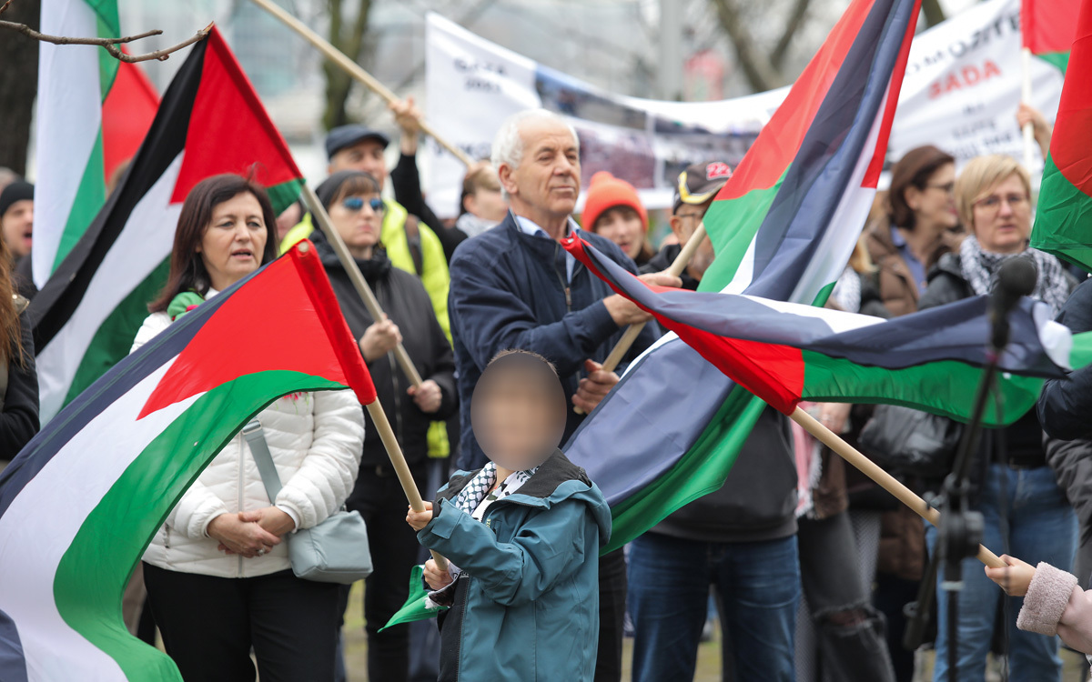 Large prosvjed inicijative za slobodnu palestinu tomislav miletic