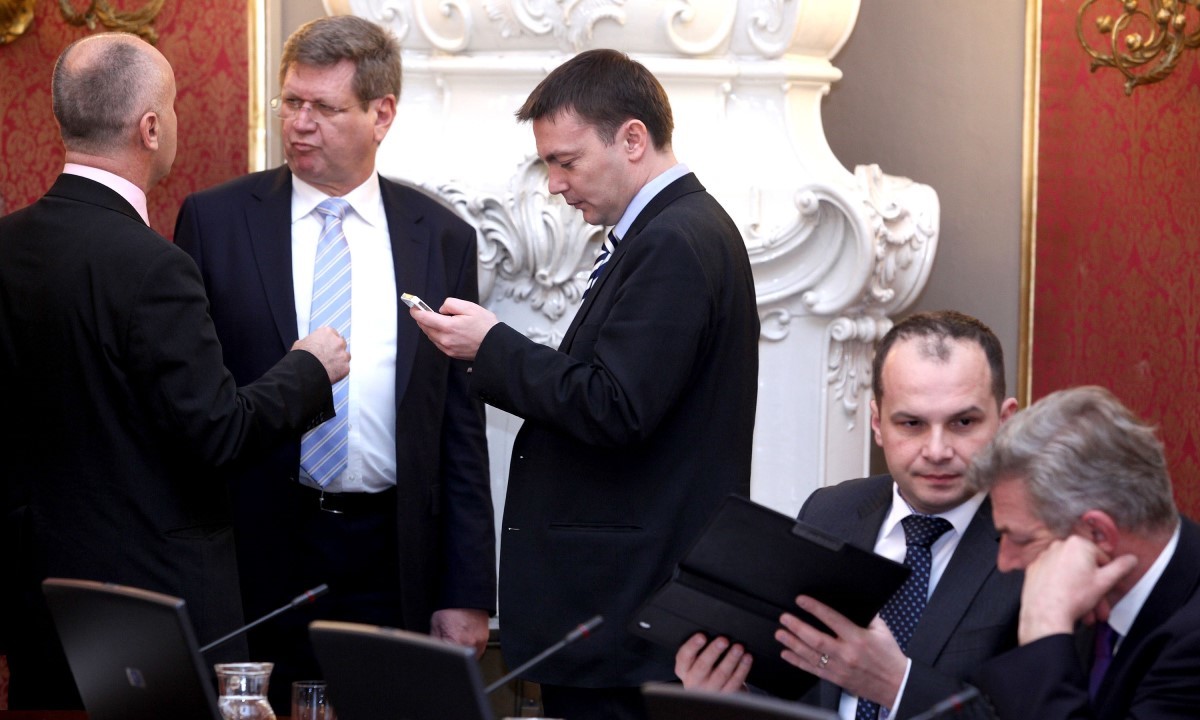 Large sdp patrik macek