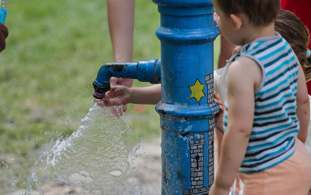 Zdrava i jeftina voda iz slavine koncesionarima ne donosi dobit (Foto: Tomislav Miletić/PIXSELL)