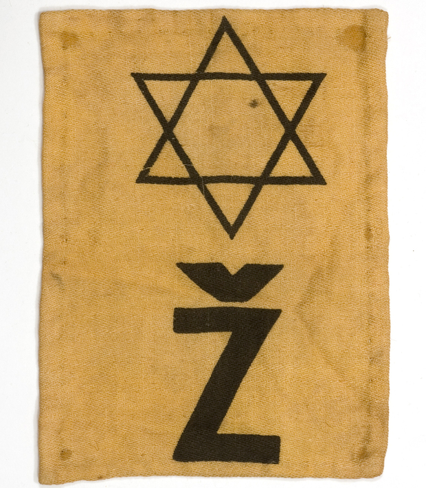 Oznaka koju su nosili Židovi, pronađena na prostoru bivšeg logora Jasenovac (Foto: JUSP Jasenovac)