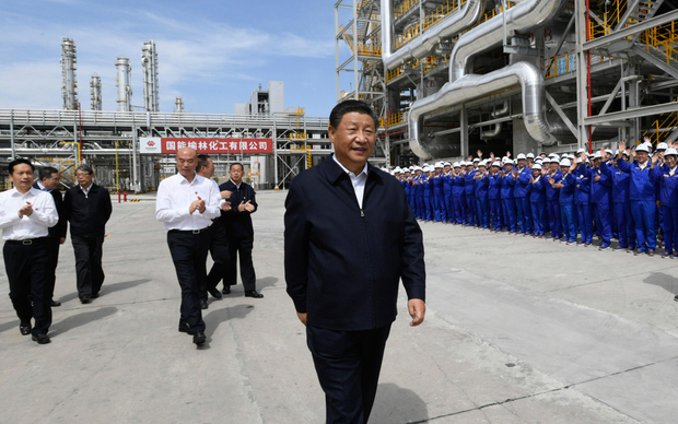 Kina se za dominaciju natječe kroz "miran rast" – Xi Jinping u obilasku tvornice u Julinu (Foto: Li Xueren/Xinhua/PIXSELL)