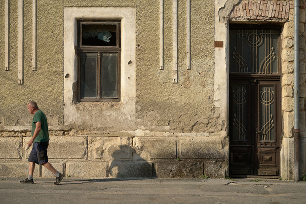 Tragovi rata na gradskim fasadama (Foto: Sandro Lendler)