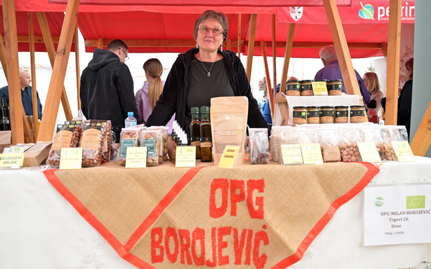 Kvaliteta proizvoda OPG-a Borojević prepoznata je ekološkim certifikatom (Foto: Nina Đurđević)