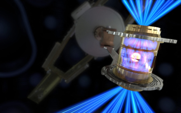 National Ignition Facility – za stvaranje fuzijskog paljenja laserska energija pretvara se u X-zrake unutar šupljine