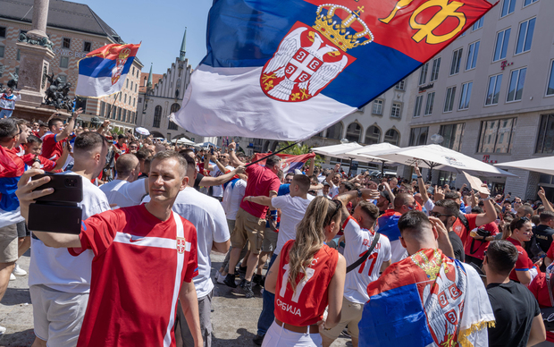 Srpski navijači uoči sportske nepravde (Foto: IMAGO/PIXSELL)